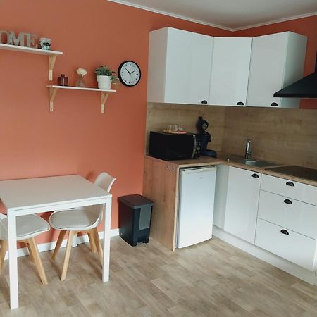Superbe Grand Studio Tout Confort Avec Exterieur Poussan Екстер'єр фото